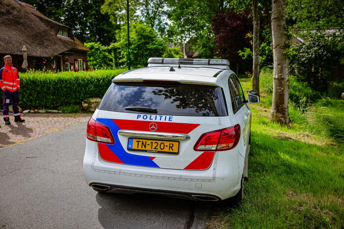 Man zwaargewond geraakt in woning