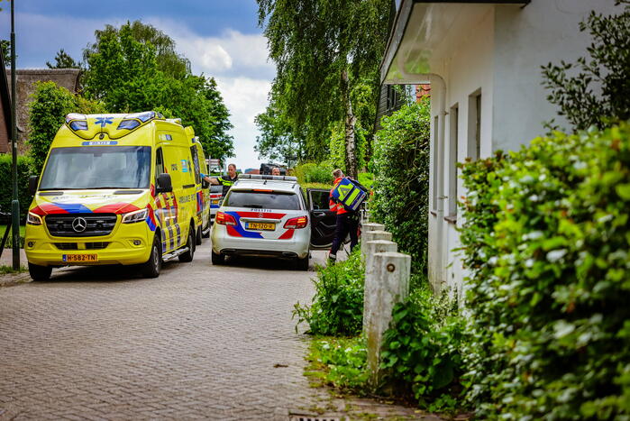Man zwaargewond geraakt in woning
