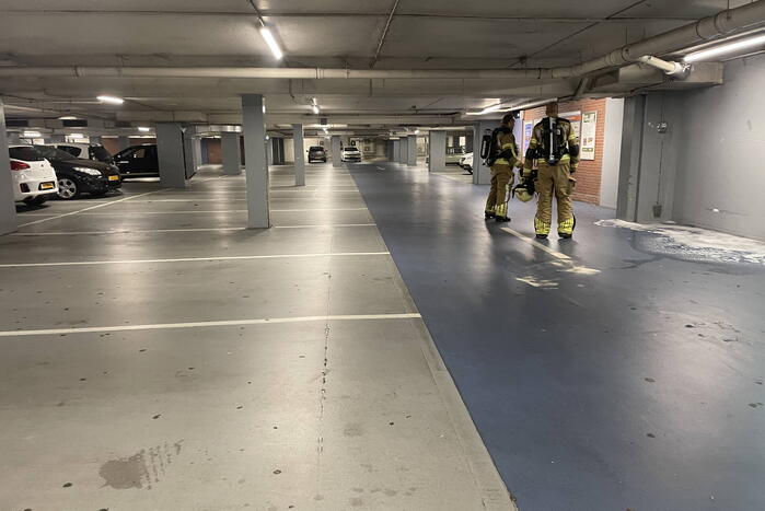 Brand in parkeergarage snel onder controle