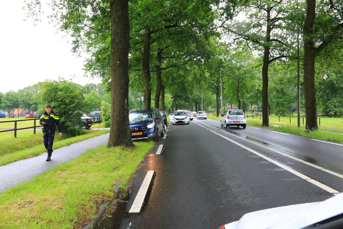 Drie personenwagens betrokken bij kop-staart botsing