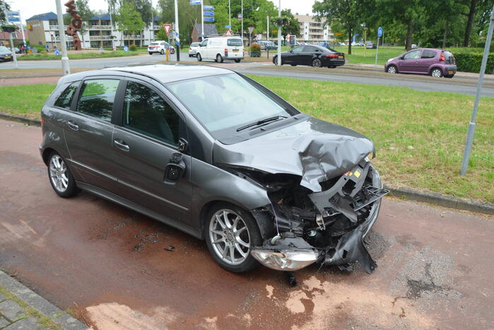 Drie voertuigen betrokken bij botsing