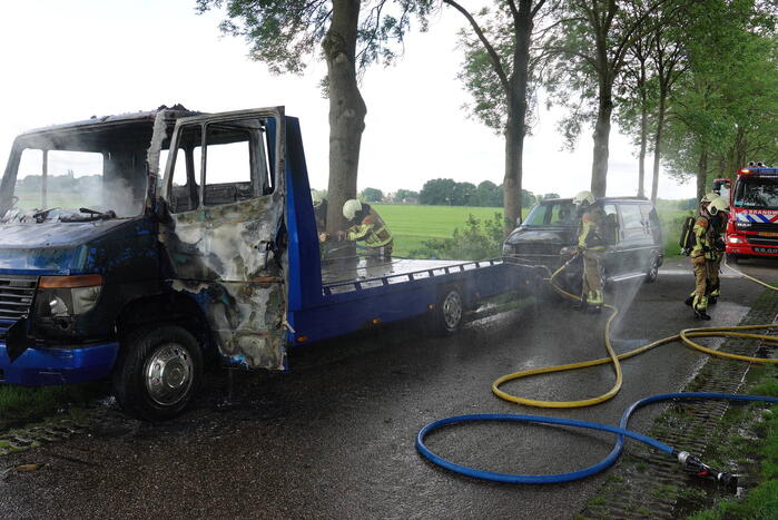Autoambulance verwoest vanwege brand