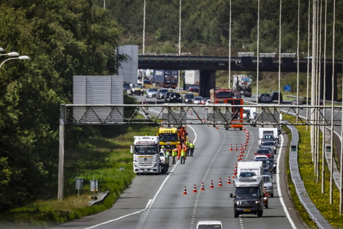Snelweg dicht na zeer ernstig verkeersongeval