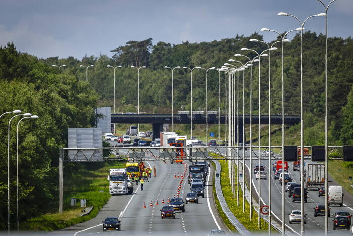 Snelweg dicht na zeer ernstig verkeersongeval