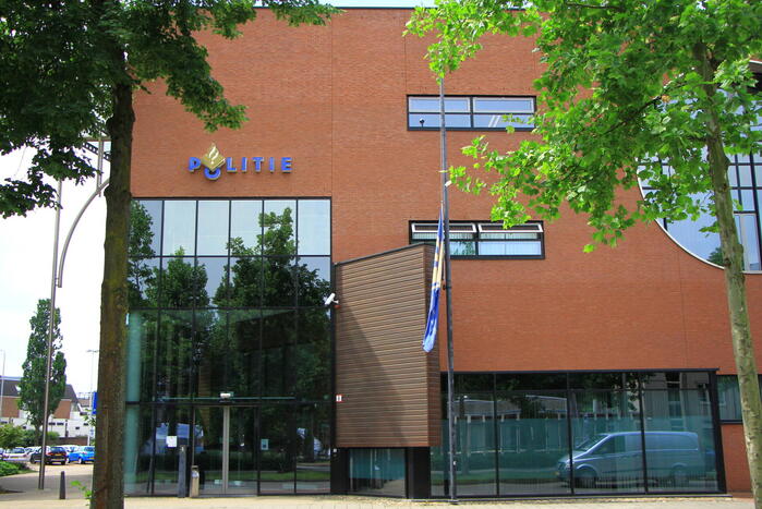 Politie herdenkt overleden collega's