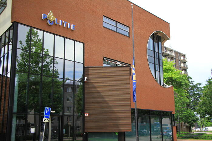 Politie herdenkt overleden collega's