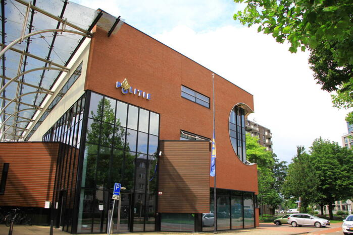 Politie herdenkt overleden collega's