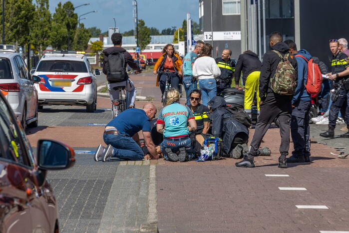 Scooterrijder zwaargewond bij verkeersongeval