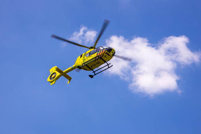 Twee traumahelikopters geland voor ernstig verkeersongeval
