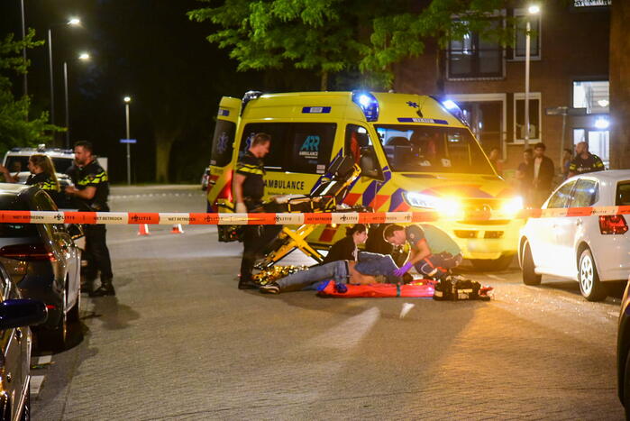 Man gewond bij aanrijding Auto rijdt door