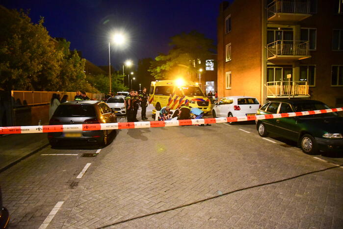 Man gewond bij aanrijding Auto rijdt door