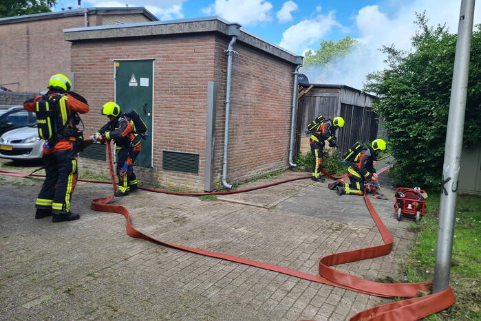 Schuur en schuttingen verwoest vanwege brand