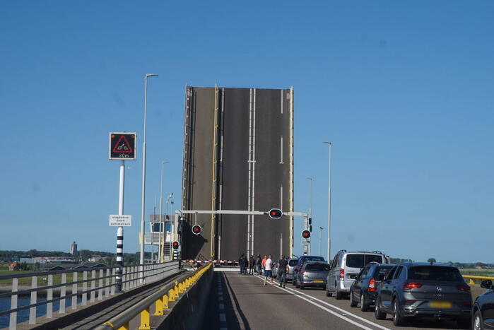 Grote verkeershinder door storing Zeelandbrug