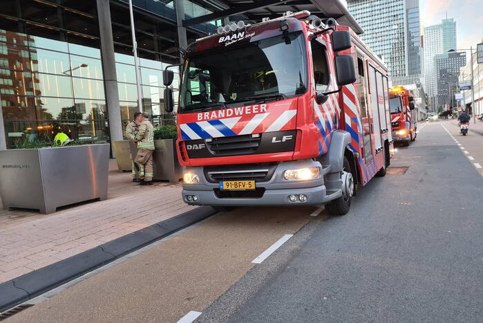 Garage World Port Center onder water door sprinkler