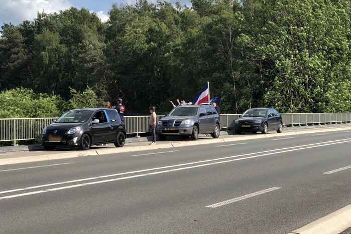 Boeren vragen aandacht op viaduct