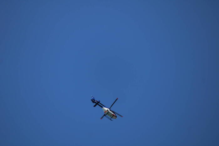 Bosgebied groots afgezet vanwege politieactie