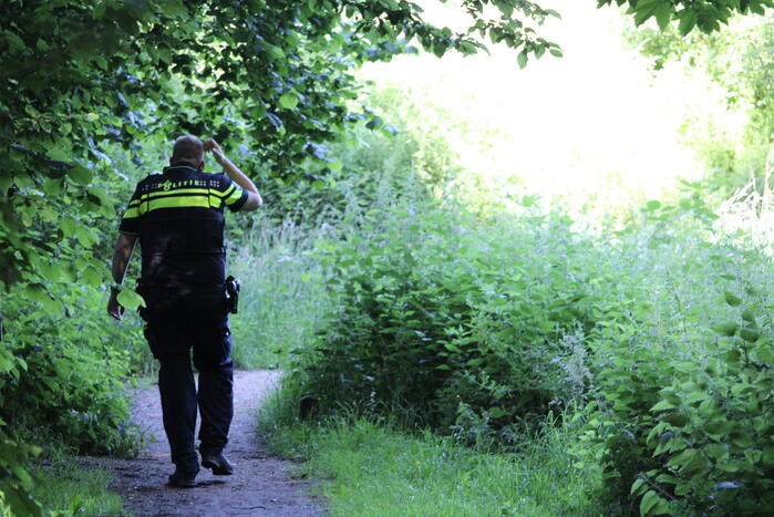 Bosgebied groots afgezet vanwege politieactie