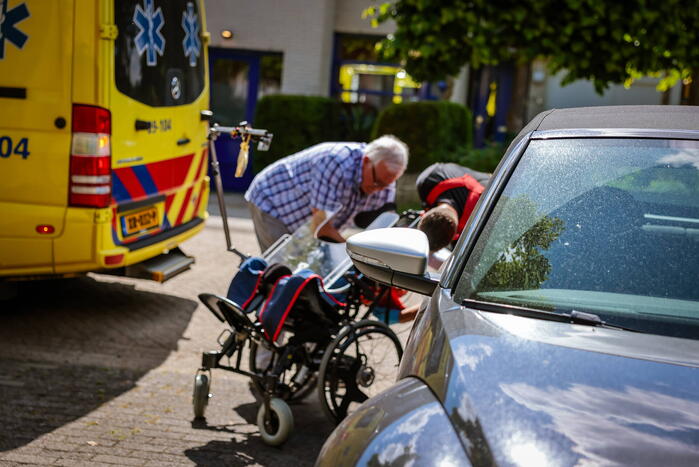 Traumahelikopter landt op voetbalveld ASC Nieuwland