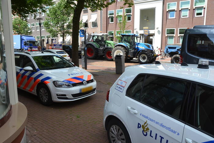 Boerenprotest bij gemeentehuis