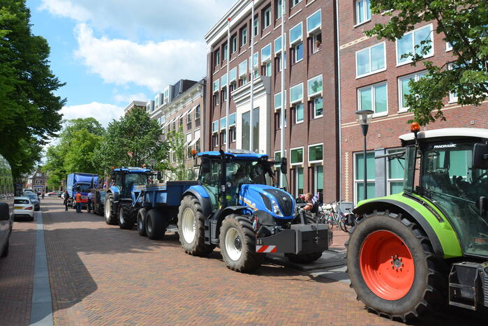 Boerenprotest bij gemeentehuis
