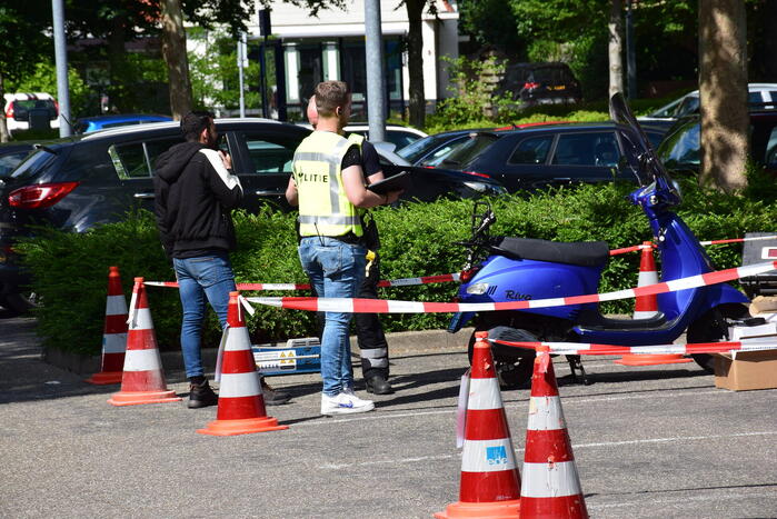 Politie neemt scooter in beslag tijdens controle