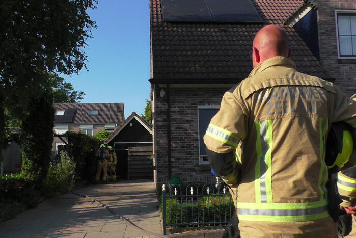 Brand in heg snel onder controle