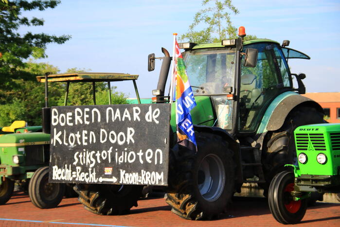 Boeren demonstreren voor stadhuis