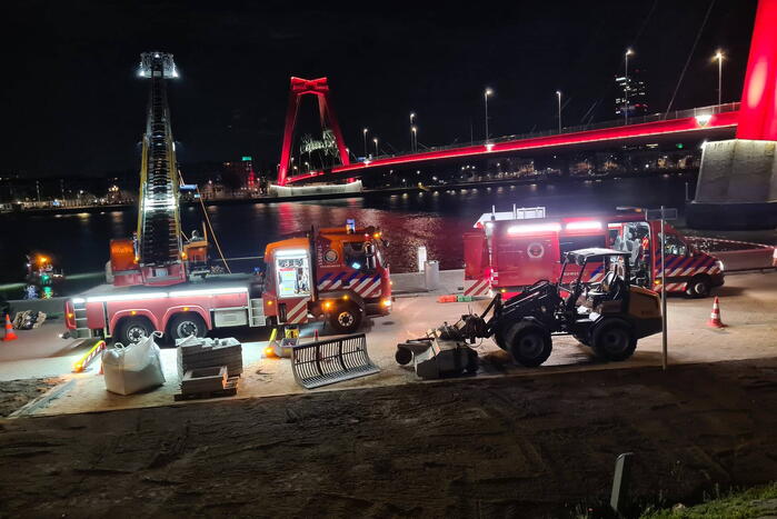 Scooter rijdt maas in, hulpdiensten opzoek naar slachtoffers