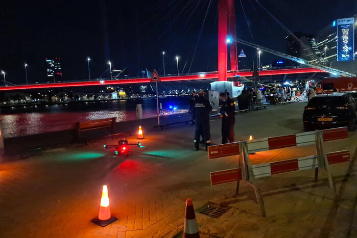 Scooter rijdt maas in, hulpdiensten opzoek naar slachtoffers