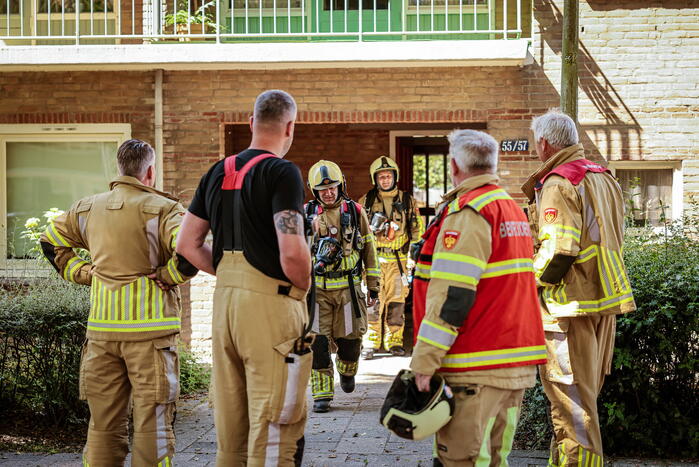 Bewoners portiekflat onwel door vreemde lucht