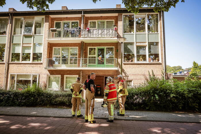 Bewoners portiekflat onwel door vreemde lucht