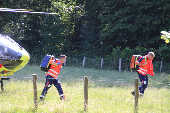 Persoon onder verdachte omstandigheden aangetroffen in bos