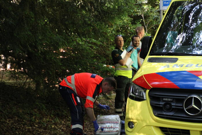 Persoon onder verdachte omstandigheden aangetroffen in bos