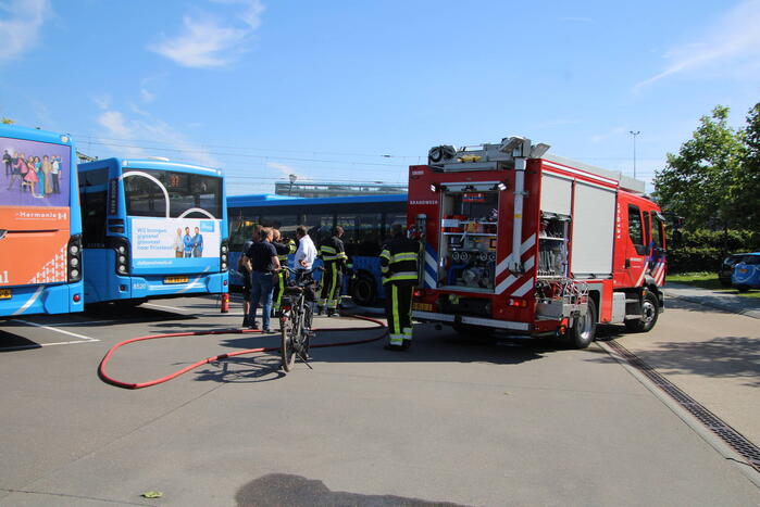 Remmen lijnbus in brand