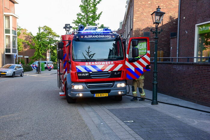 Brand in bloemenwinkel door onkruidverbranding