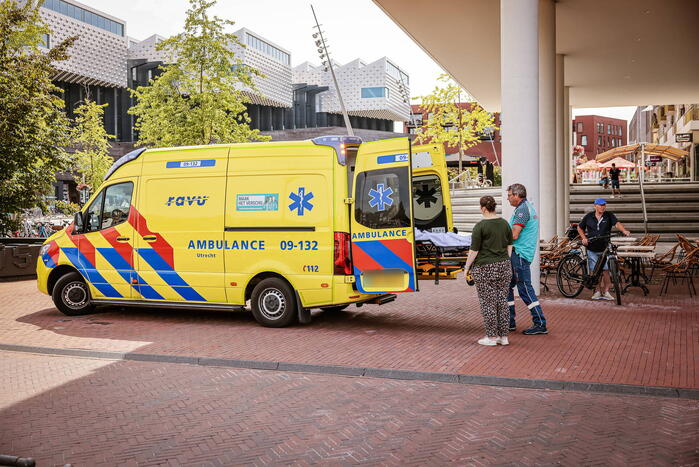 Drie personen gewond bij botsing
