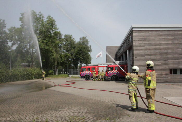 Brandweer herdenkt omgekomen collega's