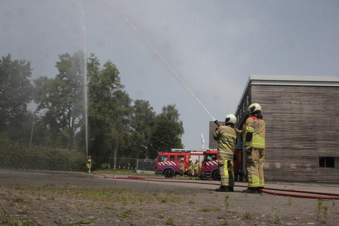 Brandweer herdenkt omgekomen collega's