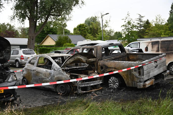 Auto's uitgebrand op parkeerplaats volkstuinvereniging