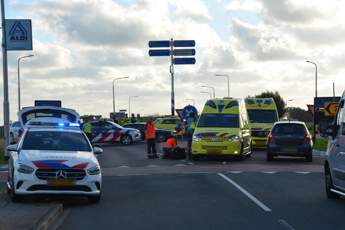 Fietser ernstig gewond bij aanrijding met auto