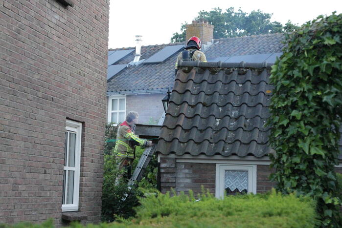 Brand in tuinhuis snel onder controle