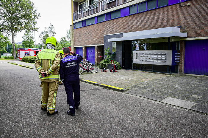 Twee woningen op 6e en 7e verdieping flatgebouw verwoest