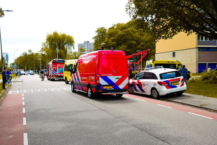 Twee woningen op 6e en 7e verdieping flatgebouw verwoest