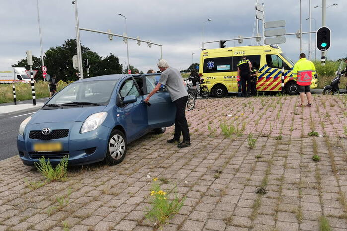 Overstekende fietser aangereden