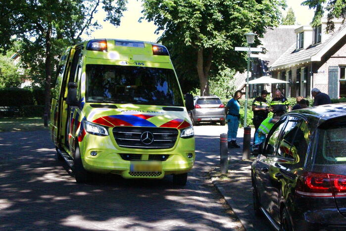 Wielrenner gewond bij aanrijding met bestelwagen