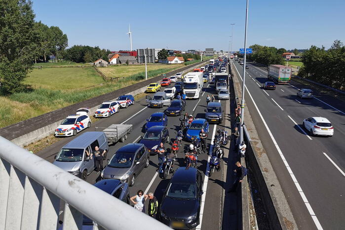 Snelweg afgesloten na ongeval met tractor