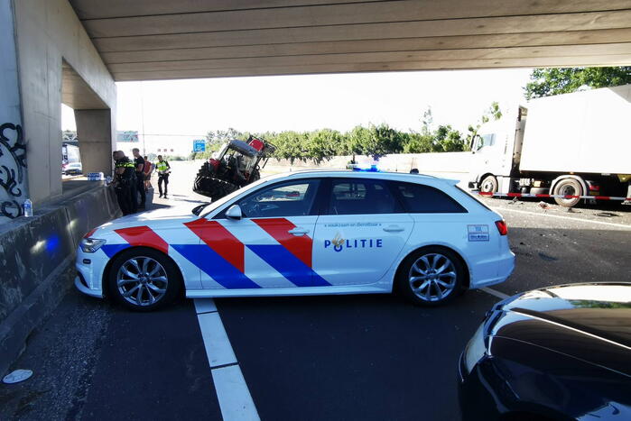 Snelweg afgesloten na ongeval met tractor