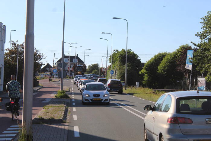 Twee auto's lopen schade op bij botsing