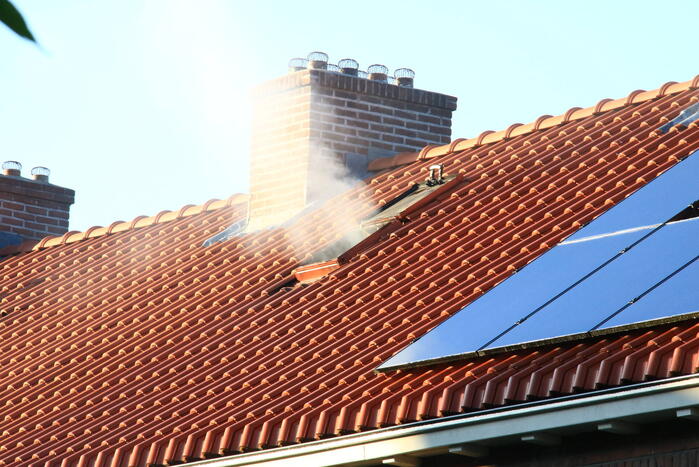 Brand op zolder in rijtjeswoning