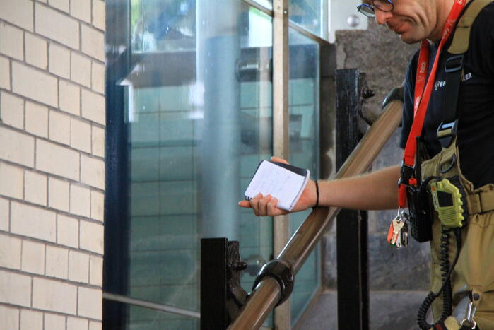 Voor de zoveelste keer lift vast op NS-station